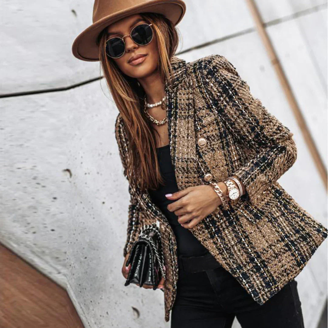 Elegante dames blazer in auburn kleur met tijdloos ontwerp en verfijnde snit, ideaal voor professionele en formele gelegenhed