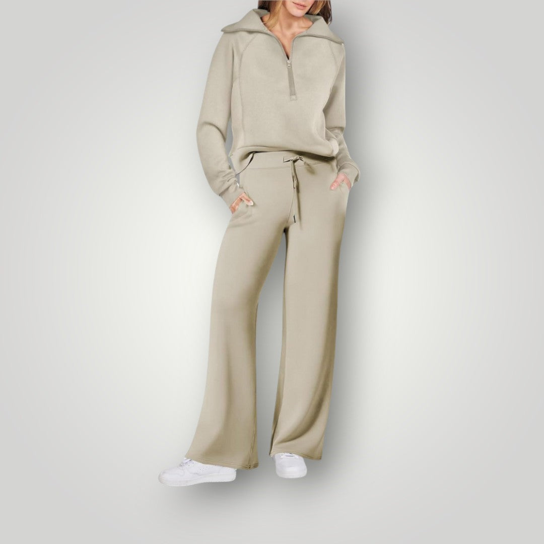 "Elegante dames loungewear set met oversized trui en joggingbroek in zachte neutrale tinten voor ultiem comfort thuis."