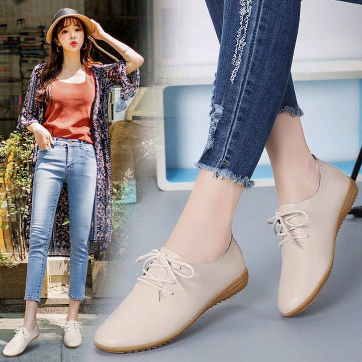 "Elegante damesnette schoen, beige, verfijnd design, comfortabele pasvorm, ideaal voor kantoor of avondje uit."