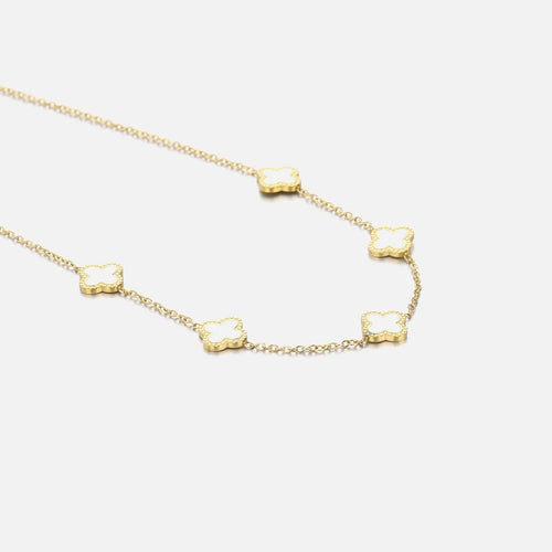 Elegante gouden ketting met klaverhanger, verstelbaar van 40-45 cm, geschikt voor elke gelegenheid, duurzaam en stijlvol.