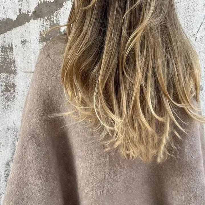"Elegante halflange damesjas met stijlvolle snit, ideaal voor vrijetijdslook en comfort, gemaakt van hoogwaardige materialen.