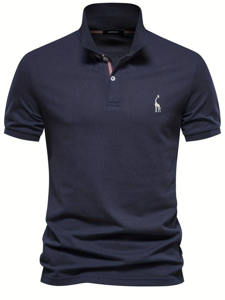 "Elegante heren polo in beige, blauw en bordeaux rood met hoogwaardige afwerking, perfecte balans tussen stijl en comfort."