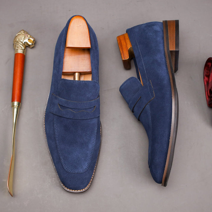 "Elegante herenschoenen in echt suède met slip-on design, comfortabele binnenzool en flexibele rubberen zool voor stabiliteit