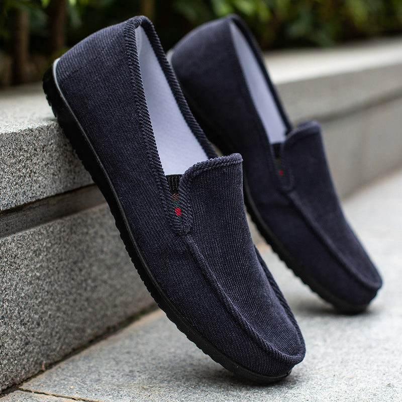 "Elegante herenschoenen loafers in bruin, lichtgewicht met klassiek design; casual en comfortabel voor dagelijks gebruik."