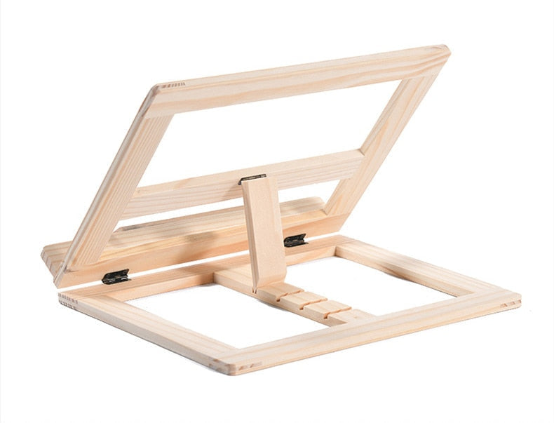 "Elegante houten boekenstandaard; multifunctioneel voor boeken, tablets en laptops; duurzame, stijlvolle afwerking."