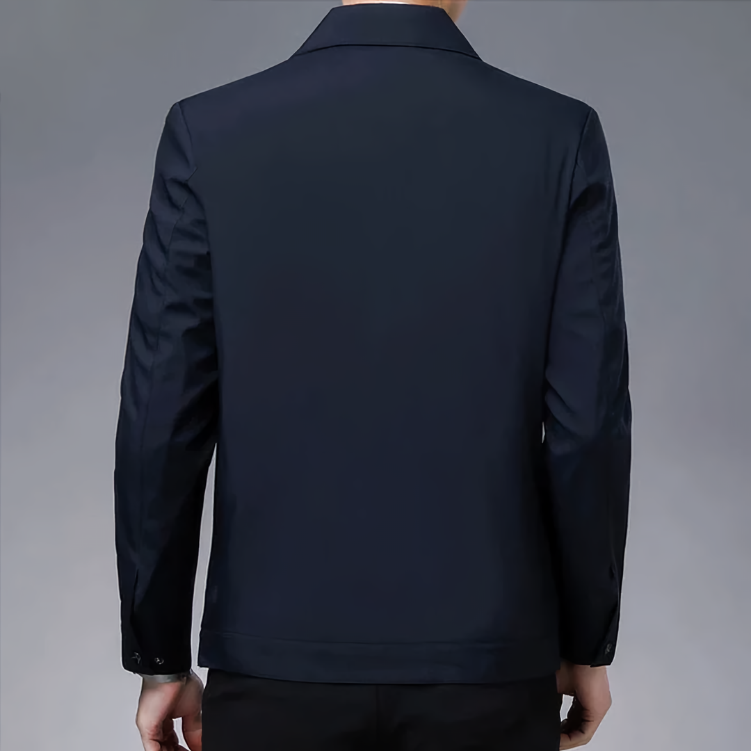 "Elegante Italiaanse wolmix jas, tijdloos ontwerp, comfortabel voor casual en formele gelegenheden, dames."