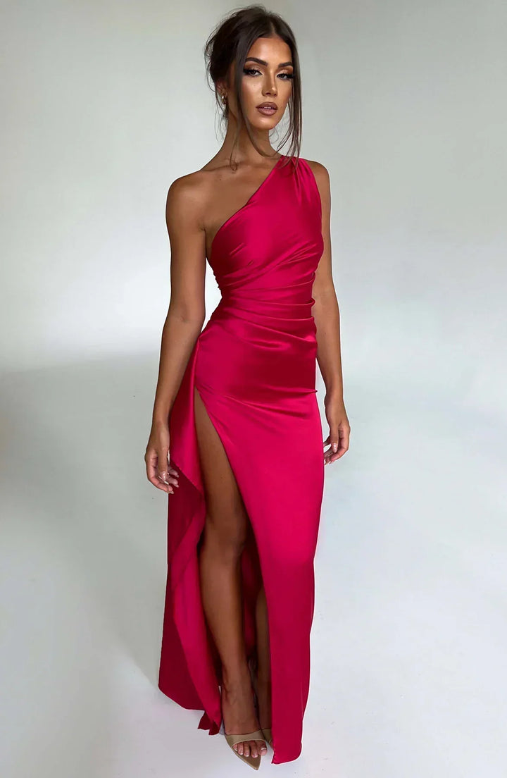 "Elegante Jaida satijnen avondjurk, rood, met asymmetrisch een-schouder ontwerp en hoge zijsplit, damesmode."