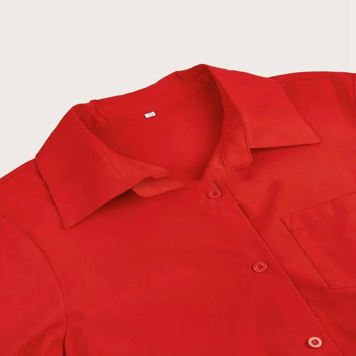 Elegante klassieke blousejurk in zachte stof, tijdloze stijl, comfortabel, in verschillende kleuren en maten beschikbaar.