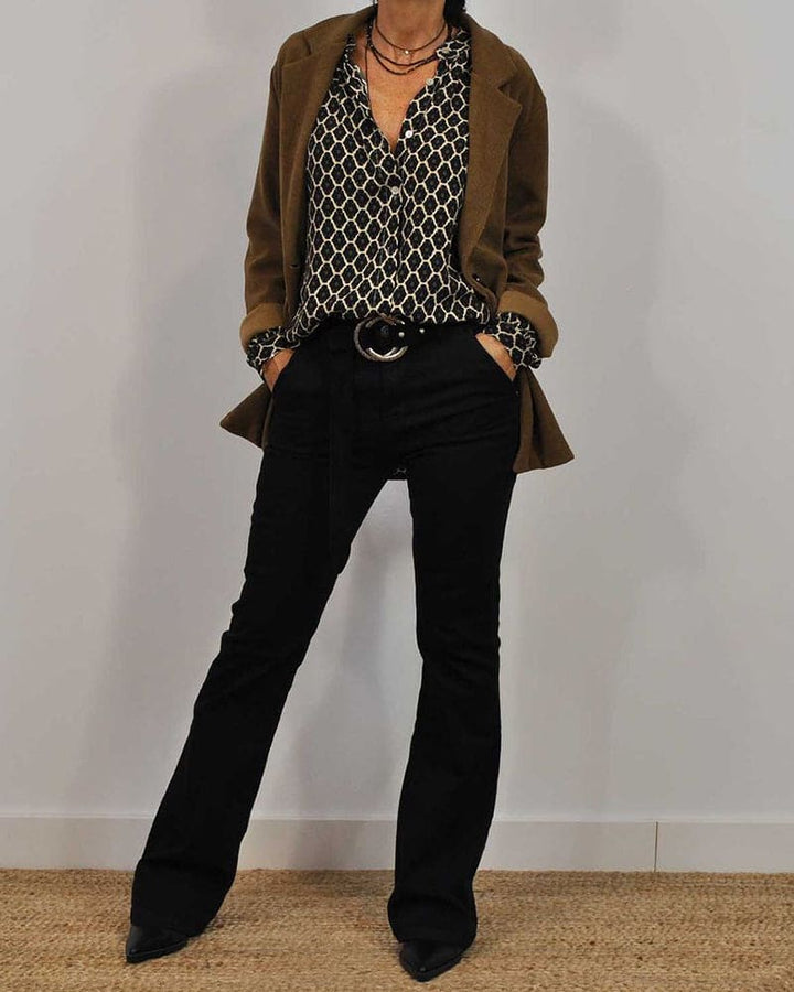 "Elegante Mireille blouse dames met V-hals en geometrisch patroon, lange mouwen, ideaal voor elke stijl en gelegenheid."