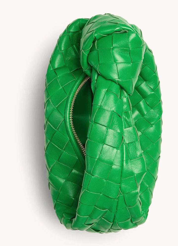 "Elegante Noré Venta luxe handtas van Italiaans kalfsleer, tijdloos design, handgestikt, met meerdere compartimenten."
