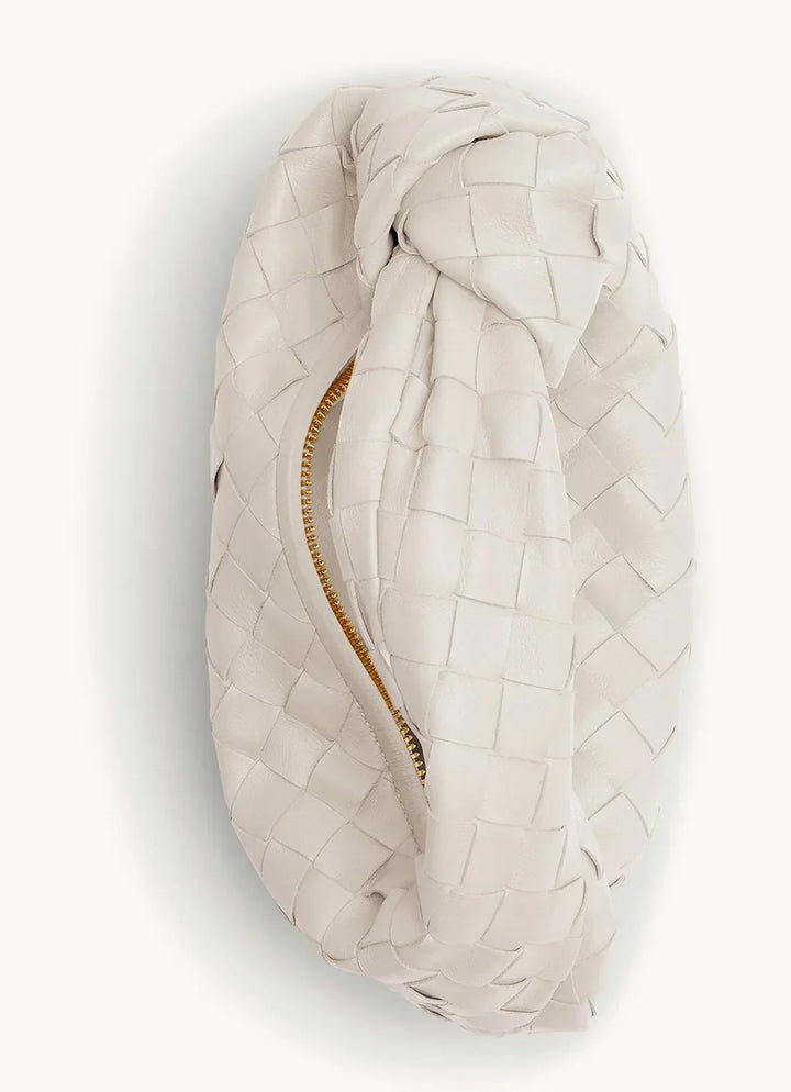 "Elegante Noré Venta luxe handtas van Italiaans kalfsleer, tijdloos design, handgestikt, met meerdere compartimenten."