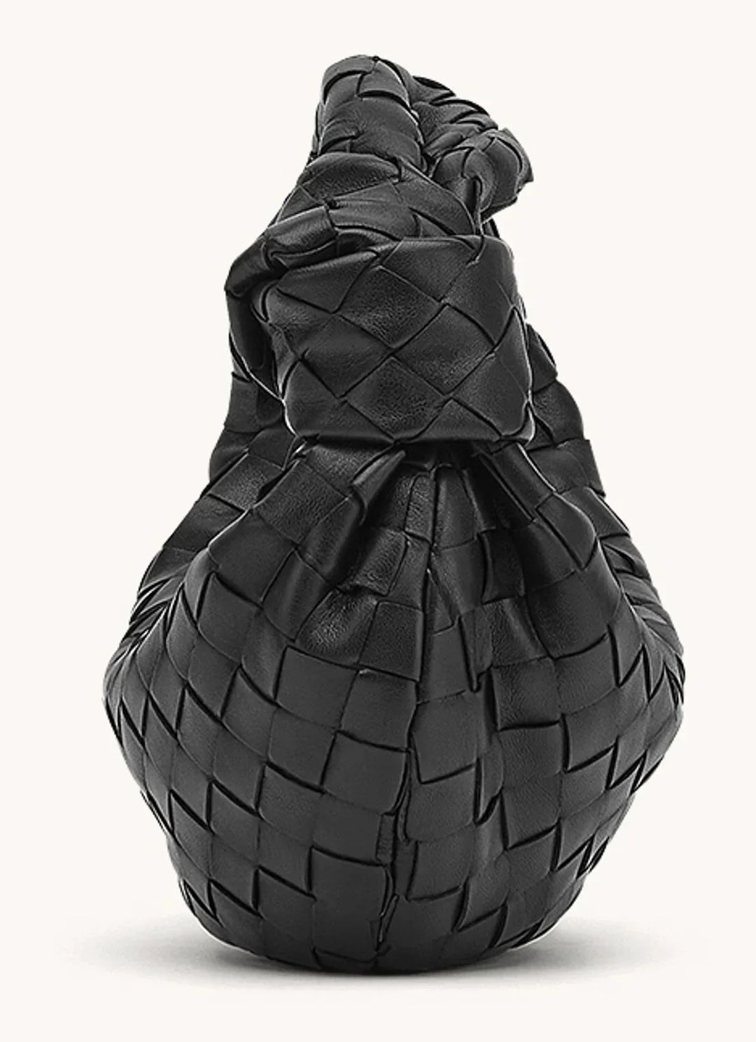 "Elegante Noré Venta luxe handtas van Italiaans kalfsleer, tijdloos design, handgestikt, met meerdere compartimenten."
