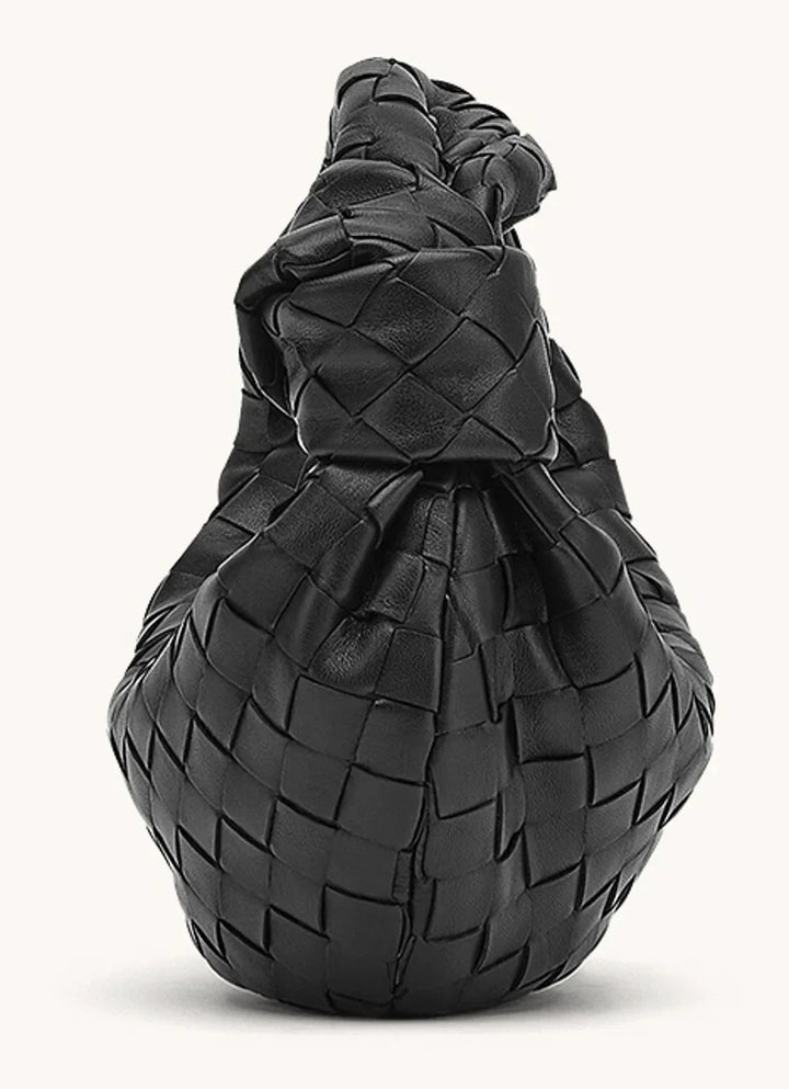 "Elegante Noré Venta luxe handtas van Italiaans kalfsleer, tijdloos design, handgestikt, met meerdere compartimenten."