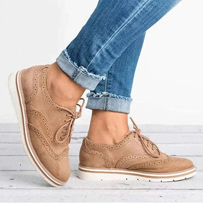 Elegante PU vegan leren veterschoenen voor dames met stijlvol vetersysteem, uitgesneden details en antislipzool in klassieke 