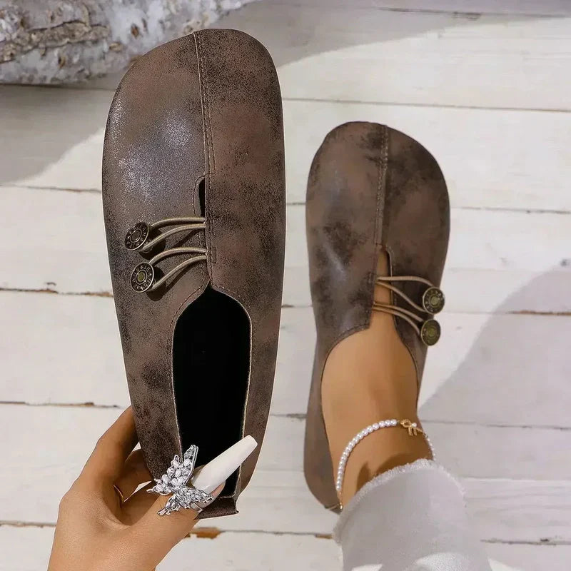 "Elegante suède damesloafers, orthopedisch, zacht en stijlvol; ideale schoenen voor comfort en veelzijdigheid."