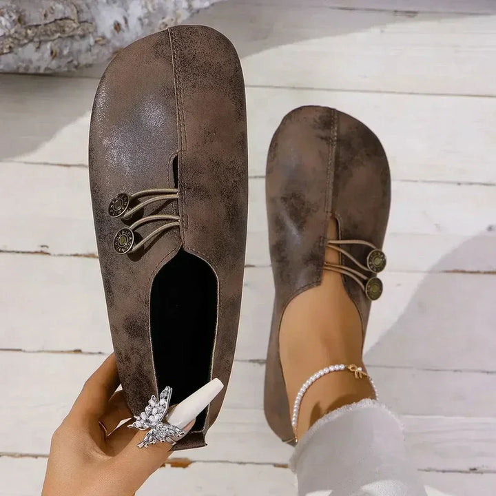 "Elegante suède damesloafers, orthopedisch, zacht en stijlvol; ideale schoenen voor comfort en veelzijdigheid."