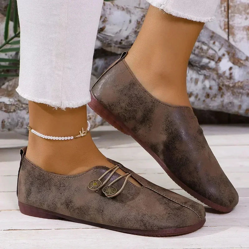 "Elegante suède damesloafers, orthopedisch, zacht en stijlvol; ideale schoenen voor comfort en veelzijdigheid."