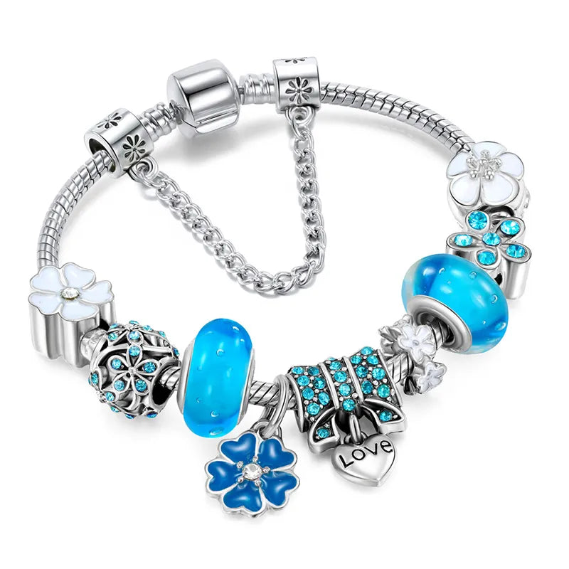 "Elegante zilveren bedelarmband van 925 sterling zilver, tijdloos en verfijnd, ideaal voor elke outfit en gelegenheid."