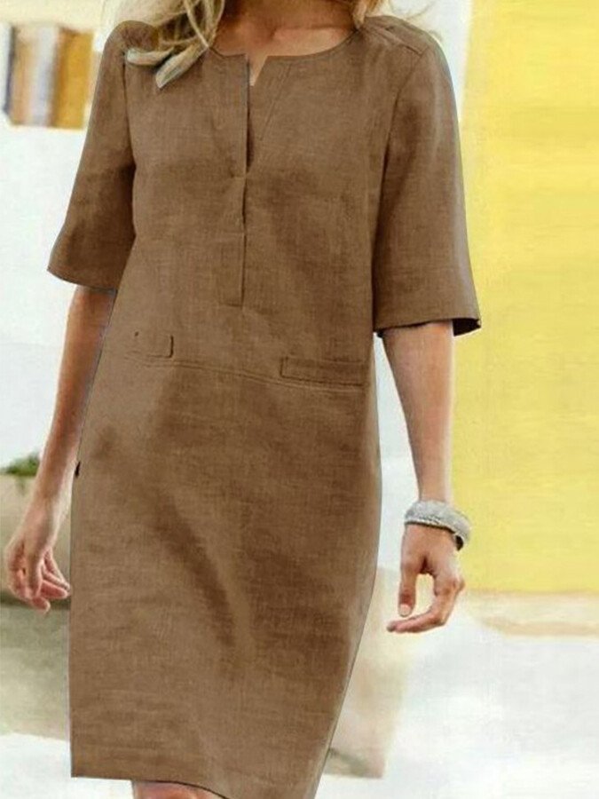 Elegante zomerjurk met V-hals, katoenmix, korte mouwen, tijdloos ontwerp, perfect voor zomerse gelegenheden.