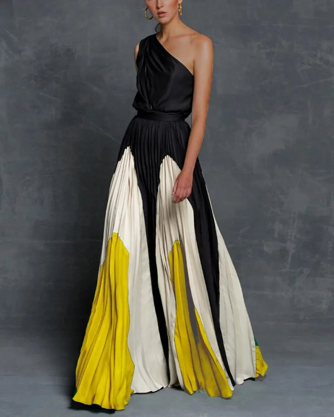 "Elegante zwarte maxi-jurk met één schouder; soepel vallend voor speciale gelegenheden. Perfecte damesjurk voor een verfijnde