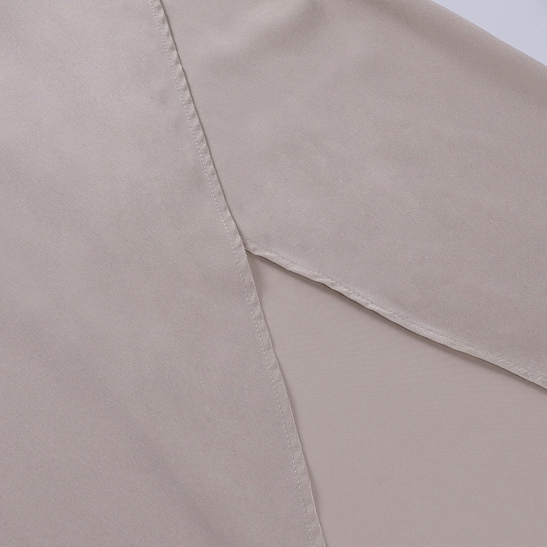 "Elegante zwarte Seraphina maxi jurk met luxueus silhouet, ideaal voor formele evenementen, benadrukt elk figuur"