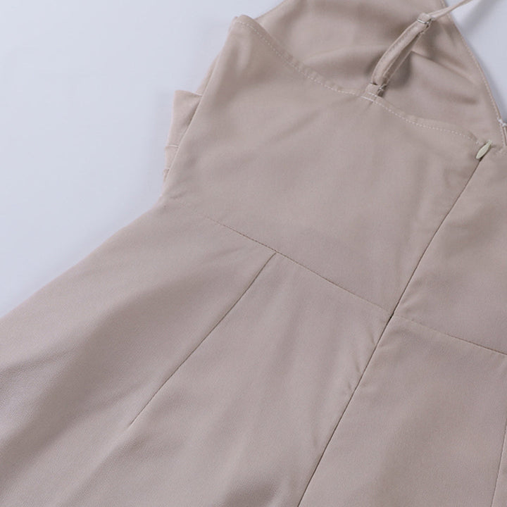 "Elegante zwarte Seraphina maxi jurk met luxueus silhouet, ideaal voor formele evenementen, benadrukt elk figuur"