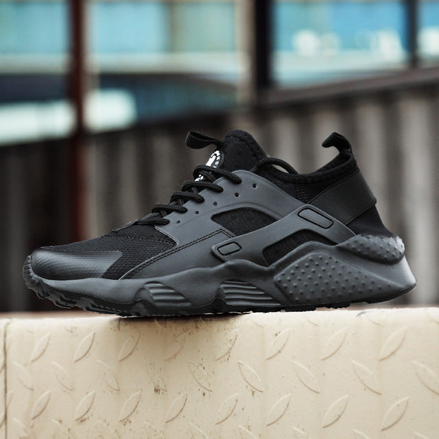 "Eline zomer sneakers Huarache stijl, wit, elegante damesschoenen voor comfort en mode op zonnige dagen."