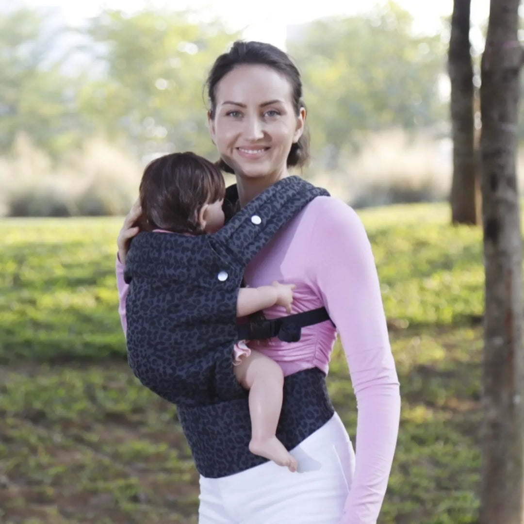 "Ergonomische babydrager met unisex design, verstelbare schouderbanden en ademend katoen voor comfort en veiligheid baby's."