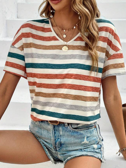 "Gestreept T-shirt korte mouwen met levendige kleuren, casual chic en comfortabel, perfect voor de lente en zomer."