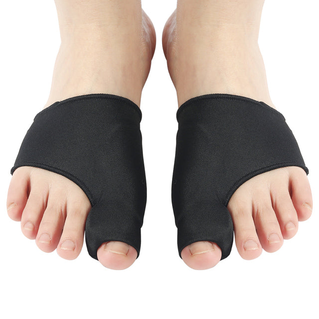 "Grijze gelpad bunion corrector, ergonomisch design voor voetpijnverlichting en comfortabel gebruik in diverse schoenen."