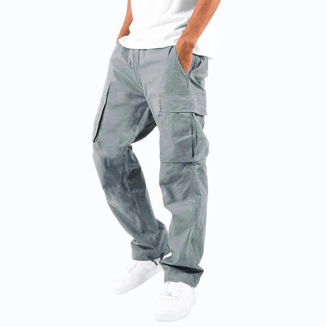 "Grijze heren cargo broek met multi-pocket ontwerp, comfortabele pasvorm en verstelbare tailleband, ideaal voor dagelijks geb