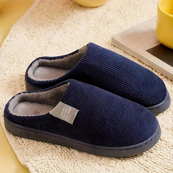 "Groene pluche dames orthopedische pantoffels met ergonomisch voetbed en anti-slip zool, ideaal voor thuiscomfort."