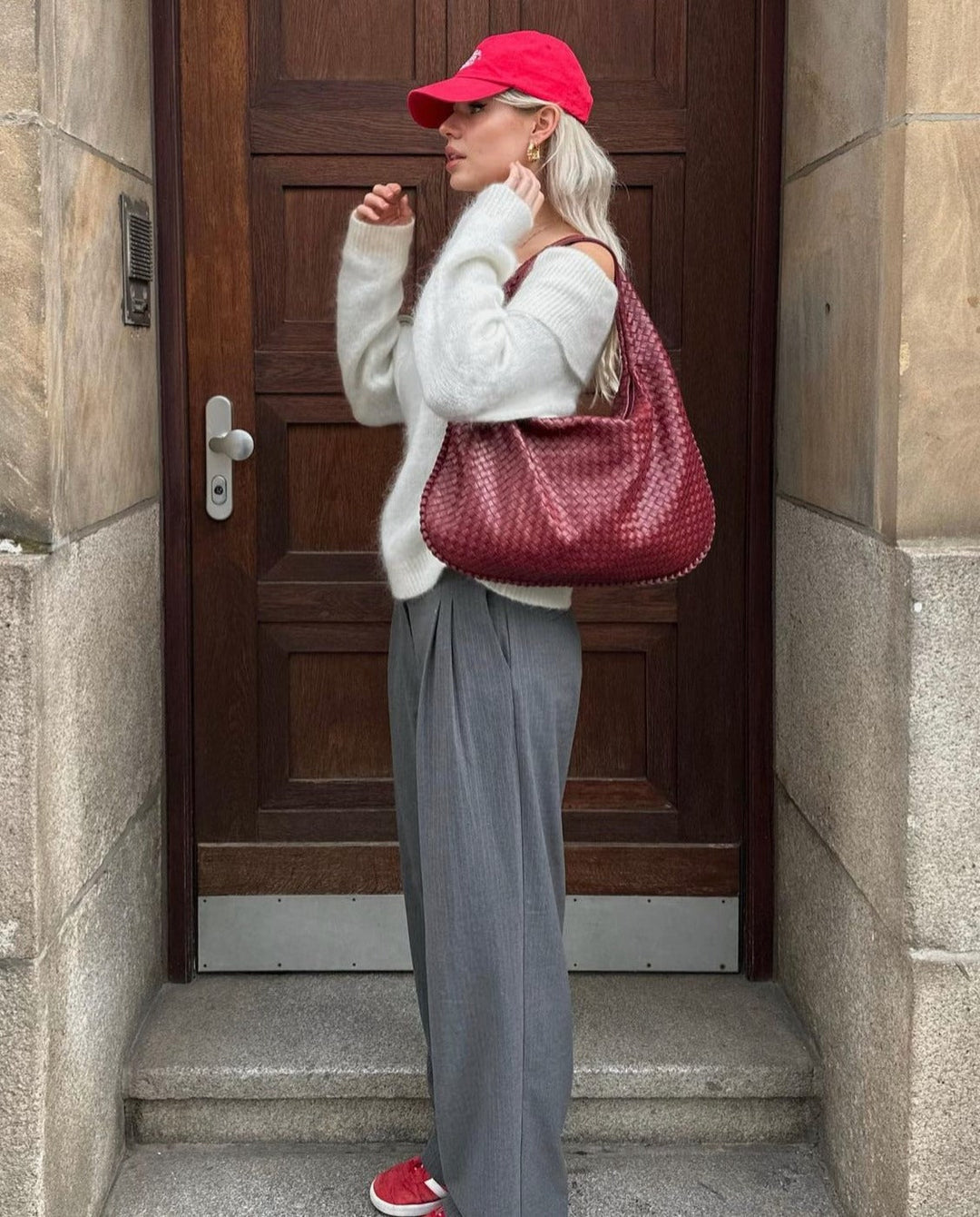 "Handgemaakte gevlochten Tess schoudertas, elegant design, stijlvolle tas voor elke gelegenheid, vrouwenaccessoire"
