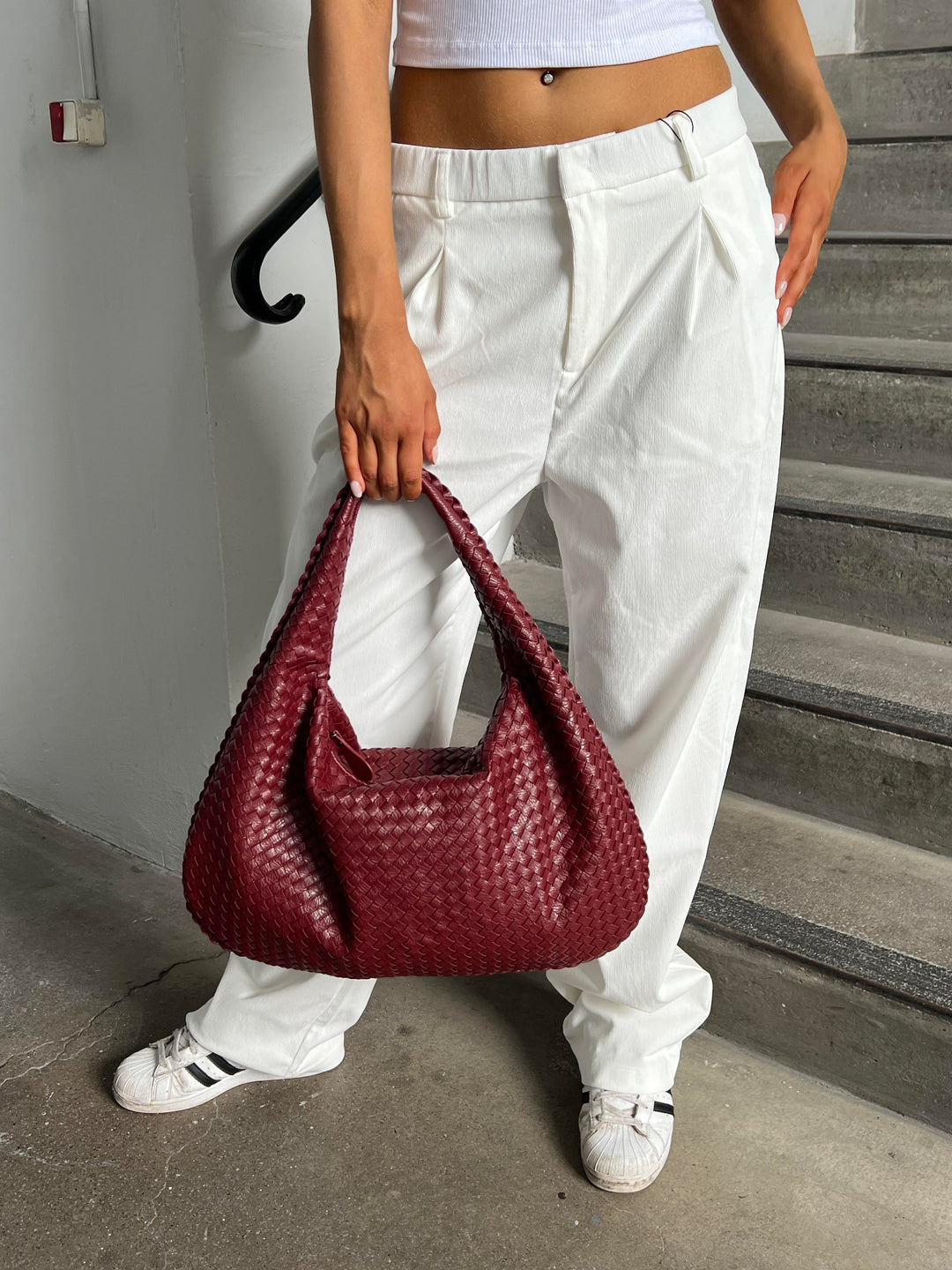 "Handgemaakte gevlochten Tess schoudertas, elegant design, stijlvolle tas voor elke gelegenheid, vrouwenaccessoire"