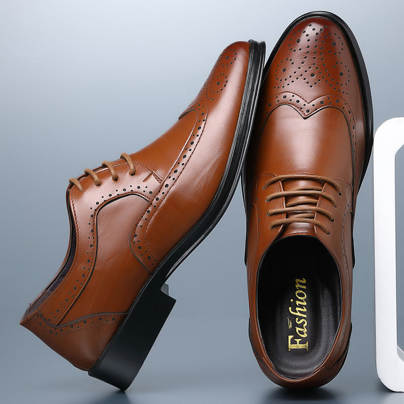 Handgemaakte kalfslederen nette herenschoenen in bruin, elegant ontwerp, perfecte balans tussen stijl en comfort.