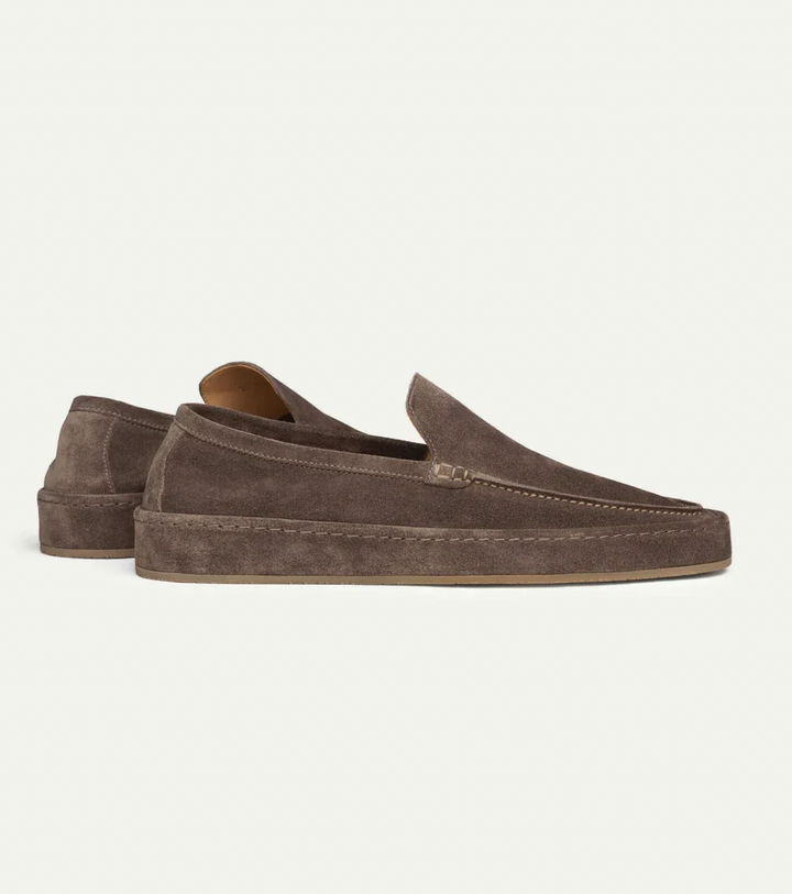 "Heren loafers, elegant en comfortabel, gestroomlijnd silhouet, kussentje voetbed, ideale keuze voor diverse outfits."