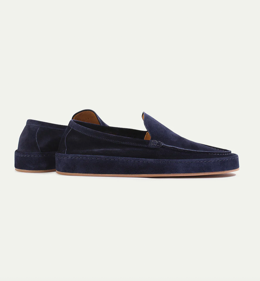 "Heren loafers, elegant en comfortabel, gestroomlijnd silhouet, kussentje voetbed, ideale keuze voor diverse outfits."