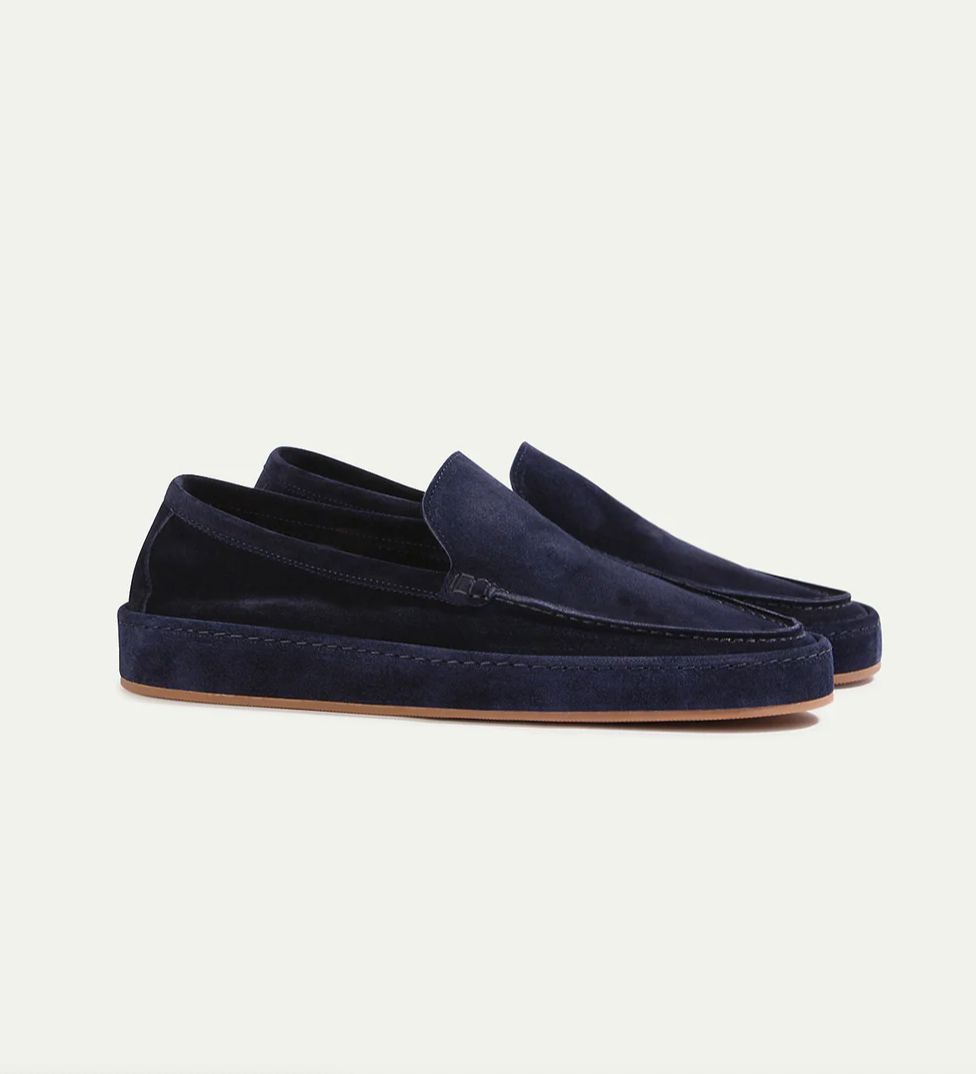 "Heren loafers, elegant en comfortabel, gestroomlijnd silhouet, kussentje voetbed, ideale keuze voor diverse outfits."