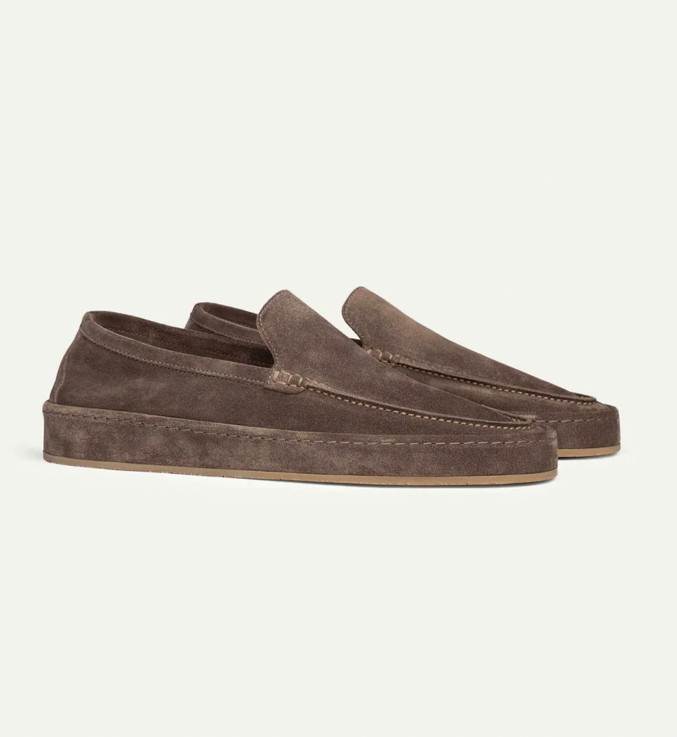 "Heren loafers, elegant en comfortabel, gestroomlijnd silhouet, kussentje voetbed, ideale keuze voor diverse outfits."