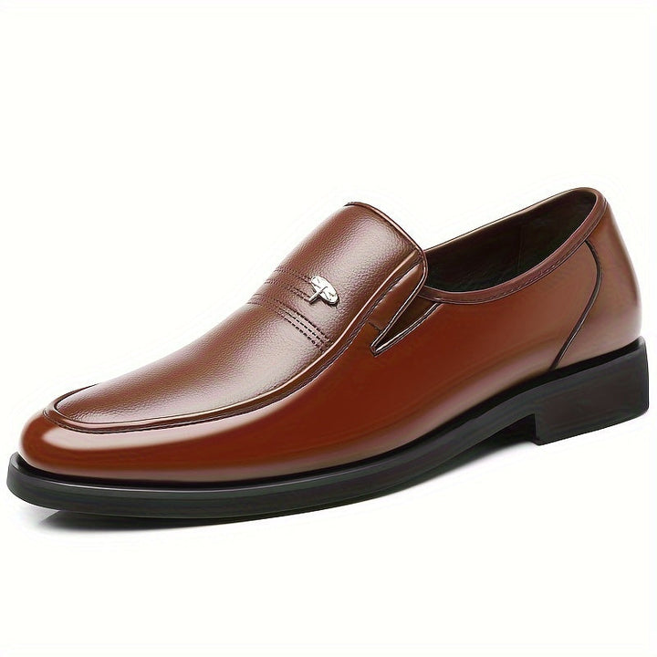 "Heren loafers van hoogwaardig leer, ademend en lichtgewicht, met slip-on ontwerp en stijlvolle, luxe uitstraling."