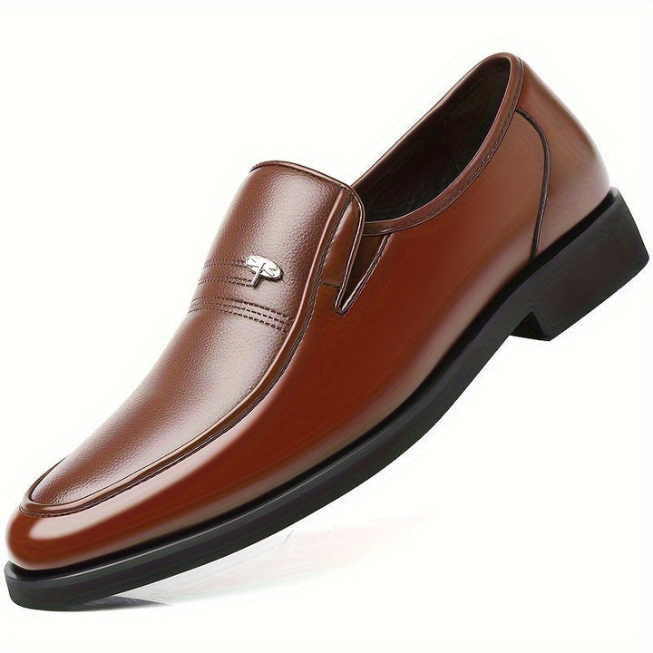 "Heren loafers van hoogwaardig leer, ademend en lichtgewicht, met slip-on ontwerp en stijlvolle, luxe uitstraling."