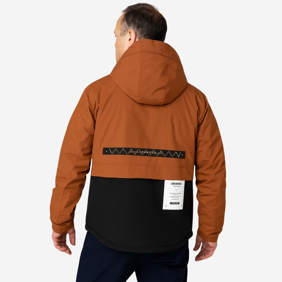 "Heren winterjas met afneembare capuchon, dikke isolatie en gestikte afwerking voor stijl en warmte in koud weer."