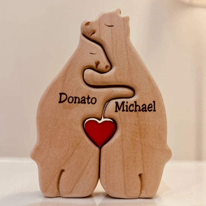 "Houten berenfamilie decor, gepersonaliseerd voor elk gezin, warme houten figuren, ideaal voor interieurdecoratie."