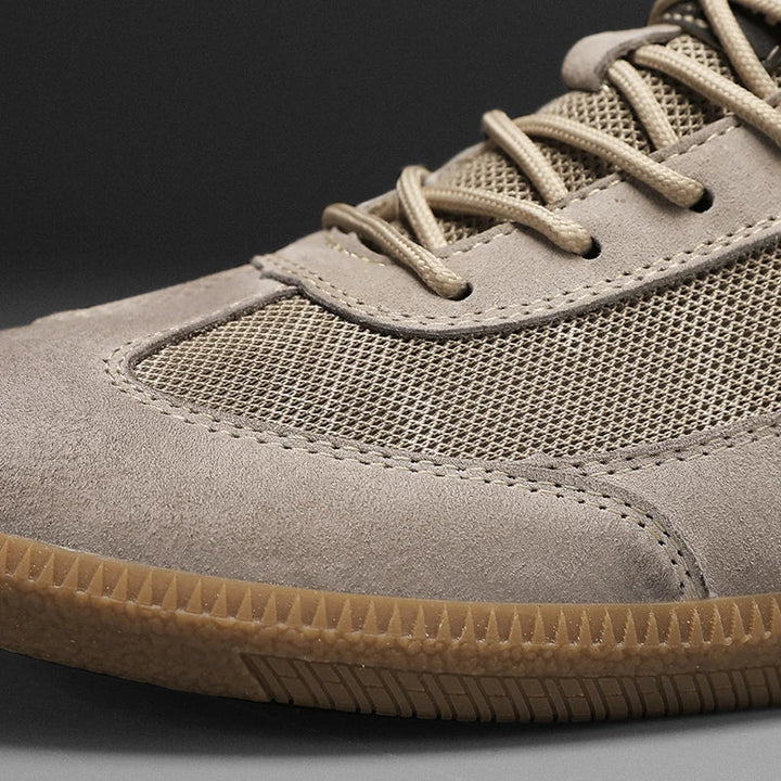 "Italiaanse leren sneakers, luxe en comfortabel, tijdloos design, dames schoenen, hoogwaardige kwaliteit en elegantie"