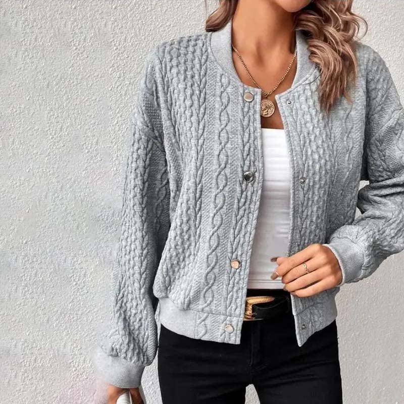 "Kasia casual kabelgebreid damesvest met knoopsluiting, elegant kabelpatroon, comfortabele pasvorm, stijlvol en veelzijdig."