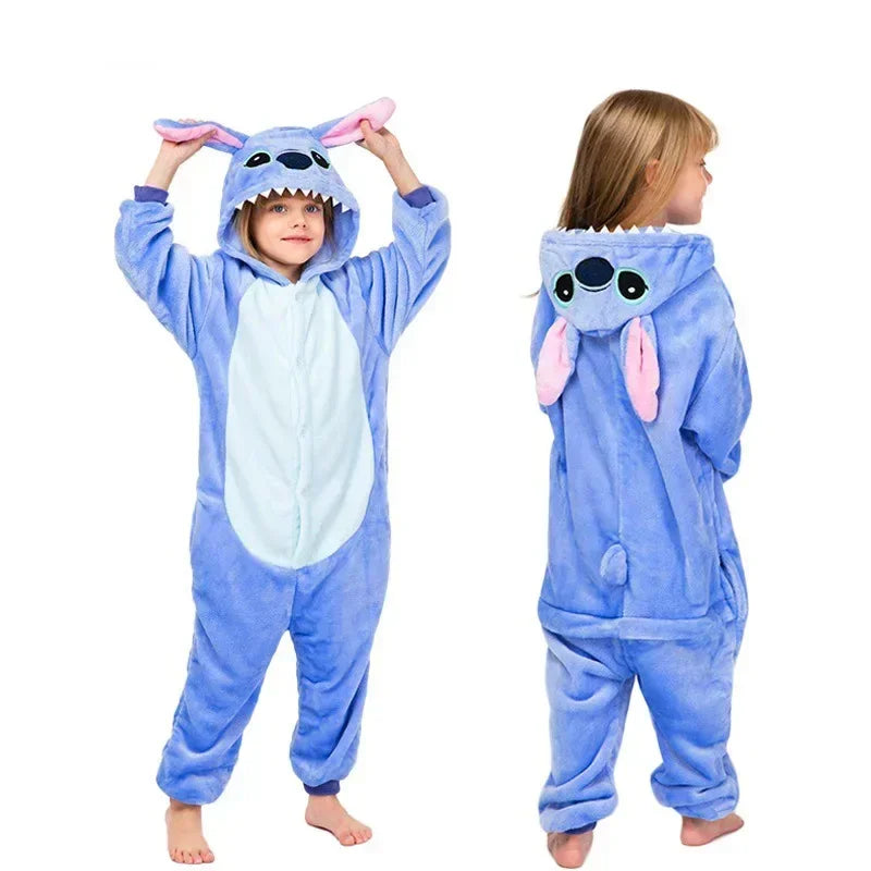 "Kinderen Stitch onesie, zachte nachtmode met capuchon en oren, ademend polyester in speels Disney design."