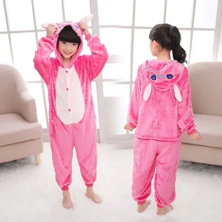 "Kinderen Stitch onesie, zachte nachtmode met capuchon en oren, ademend polyester in speels Disney design."