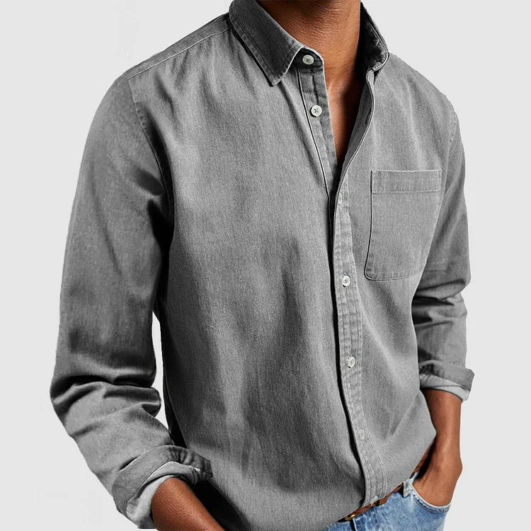 "Klassiek herenoverhemd van ademend katoen, veelzijdig design in blauw en zwart, geschikt voor formele en casual gelegenheden