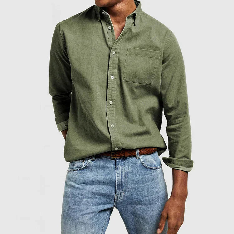 "Klassiek herenoverhemd van ademend katoen, veelzijdig design in blauw en zwart, geschikt voor formele en casual gelegenheden