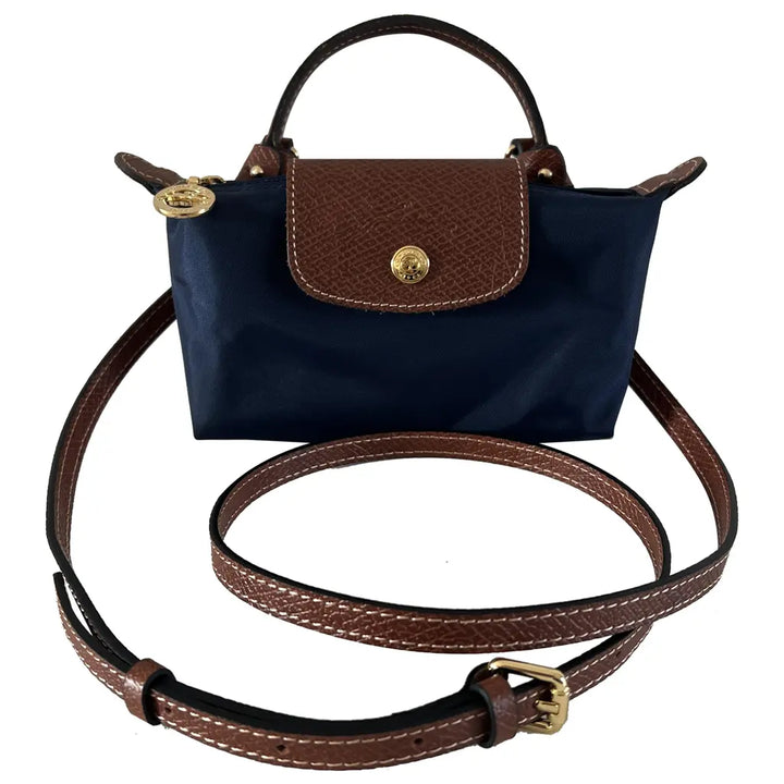 "Kleine elegante kruistas met verstelbare riem, compact design, geschikt voor elke outfit en gelegenheid, meerdere kleuren."